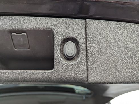 Used 2016 Cadillac Escalade Platinum image 52