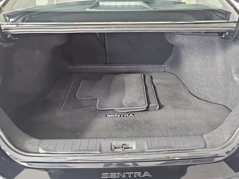 Used 2023 Nissan Sentra SR FWD image 12