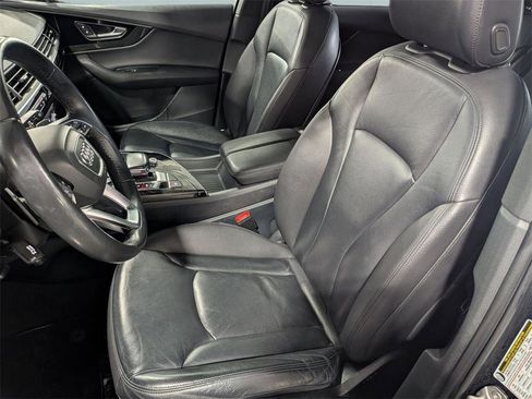 Used 2018 Audi Q7 3.0T Premium image 26