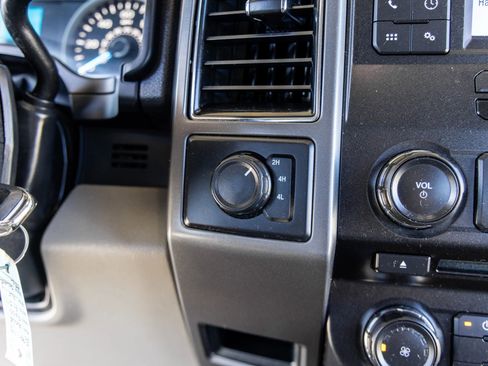 Used 2018 Ford F150 XLT image 27