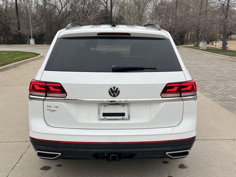 Used 2022 Volkswagen Atlas SE w/ Panoramic Sunroof Package image 9