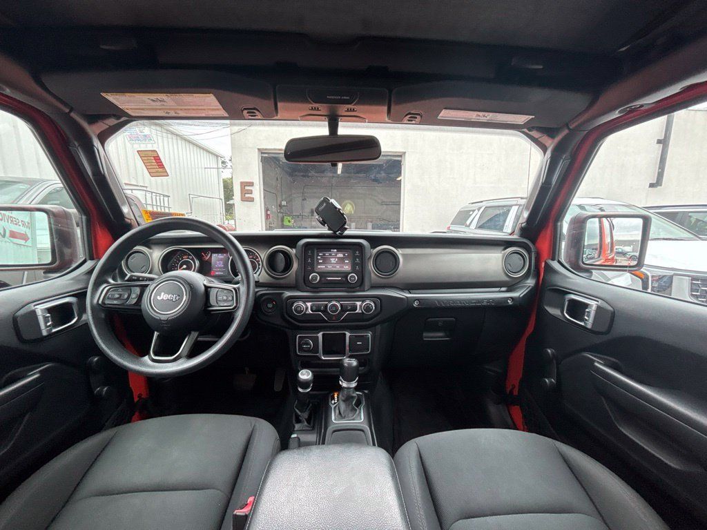Used 2018 Jeep Wrangler Unlimited Sport AWD/4WD image 19