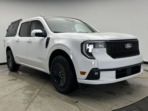 Used 2025 Ford Maverick Lobo image 7