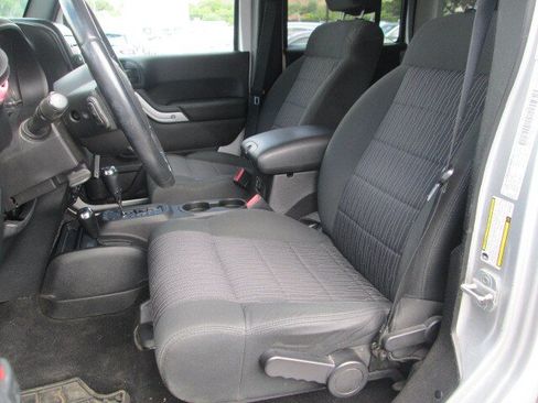Used 2011 Jeep Wrangler Unlimited Sahara w/ Dual Top Group AWD/4WD image 3