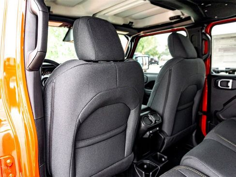 New 2026 Jeep Gladiator Sport image 19