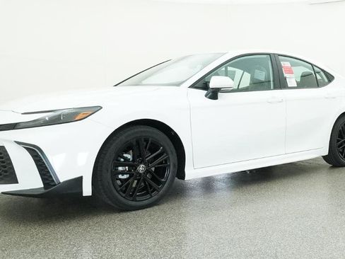New 2026 Toyota Camry SE image 8