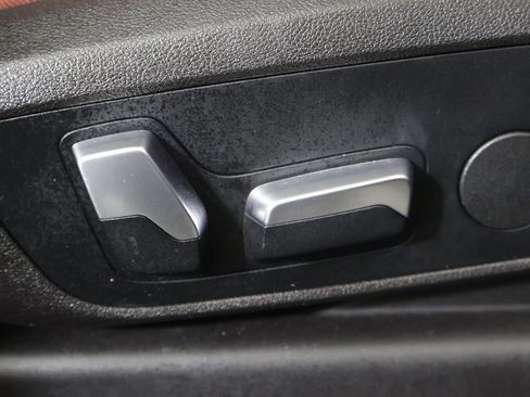 Used 2023 BMW X4 xDrive30i w/ M Sport Package image 37