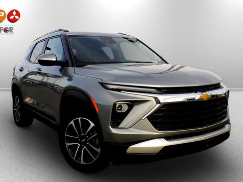 Used 2025 Chevrolet TrailBlazer LT image 4