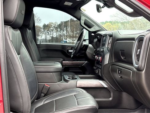 Used 2021 Chevrolet Silverado 2500 High Country w/ Technology Package image 9