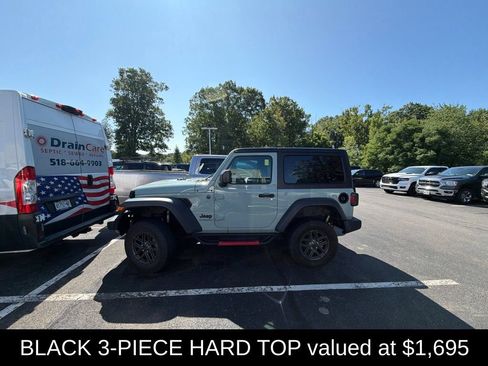 Used 2024 Jeep Wrangler Sport AWD/4WD image 6