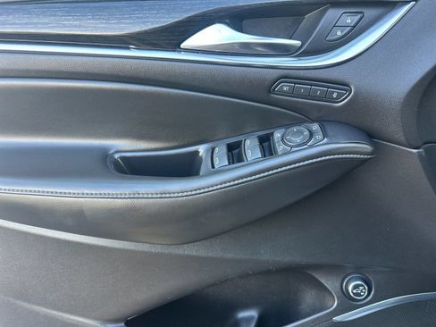 Used 2021 Buick Enclave Avenir w/ Avenir Technology Package AWD/4WD image 10