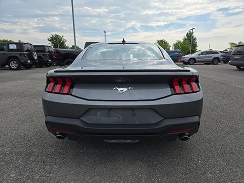 Used 2025 Ford Mustang Premium RWD image 6