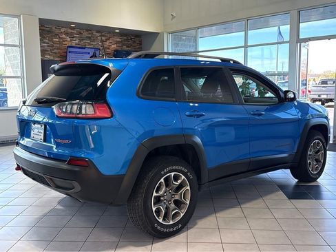 Used 2020 Jeep Cherokee Trailhawk AWD/4WD image 15