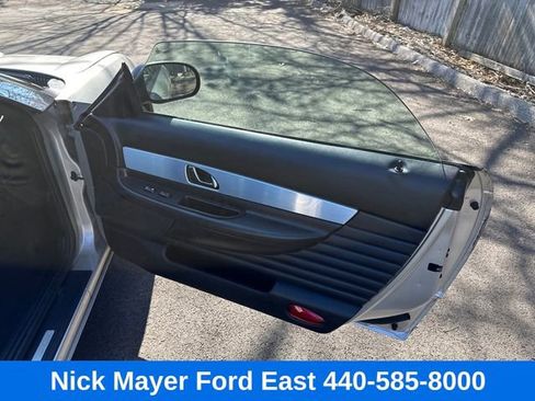 Used 2004 Ford Thunderbird RWD image 21