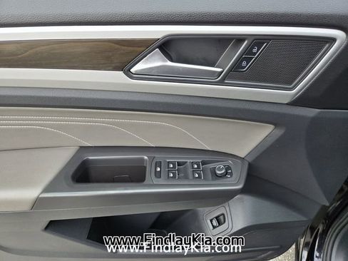 Used 2023 Volkswagen Atlas SE AWD/4WD image 24