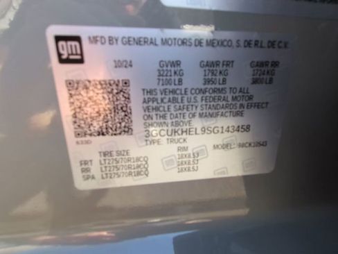 Used 2025 Chevrolet Silverado 1500 ZR2 w/ Technology Package image 35