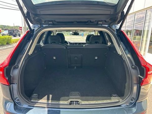 Certified 2025 Volvo XC60 B5 Plus w/ Climate Package AWD/4WD image 11