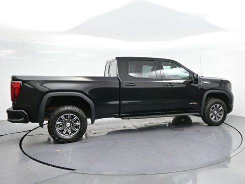 Used 2024 GMC Sierra 1500 AT4 w/ AT4 Premium Package AWD/4WD image 8