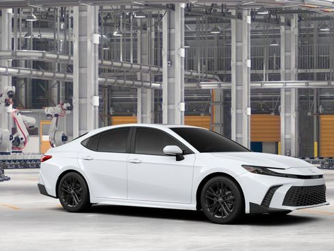 New 2025 Toyota Camry SE image 14