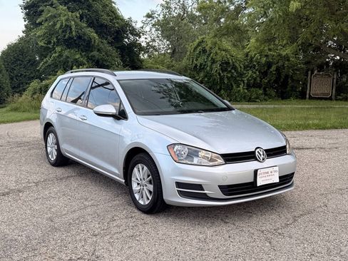 Used 2015 Volkswagen Golf S FWD image 7