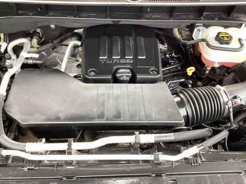 Used 2025 Chevrolet Silverado 1500 Custom image 28