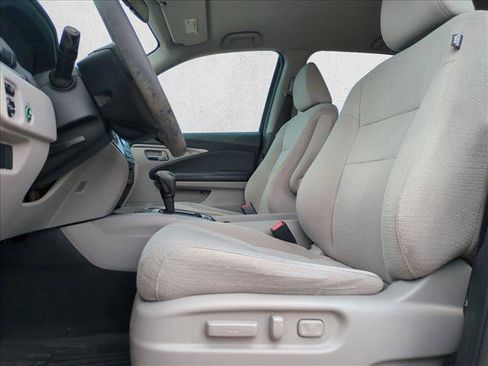 Used 2016 Honda Pilot EX image 9