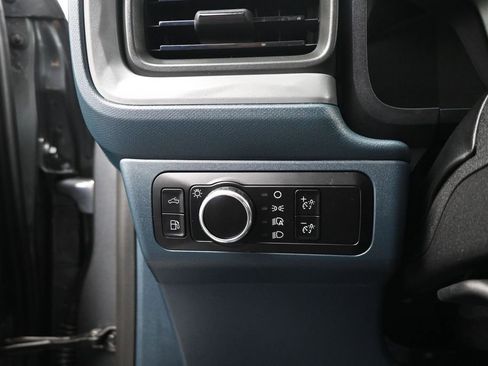 Used 2025 Ford Maverick XLT w/ Equipment Group 301A AWD/4WD image 16