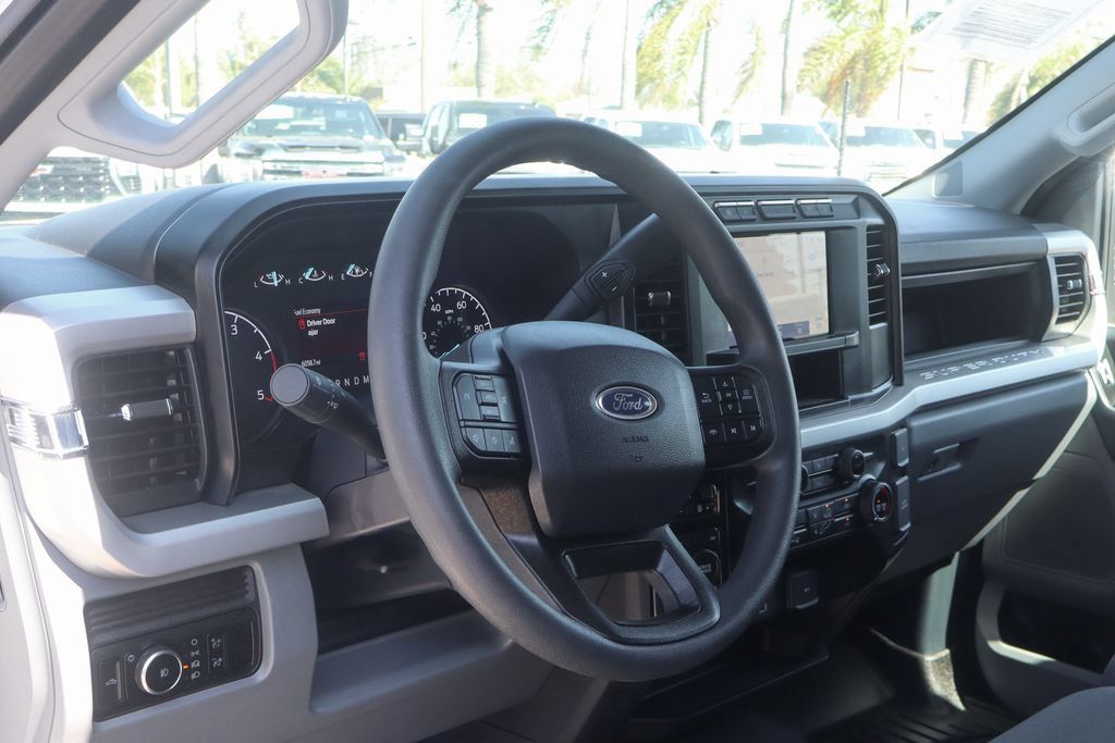 Used 2024 Ford F250 XL w/ STX Appearance Package AWD/4WD image 21