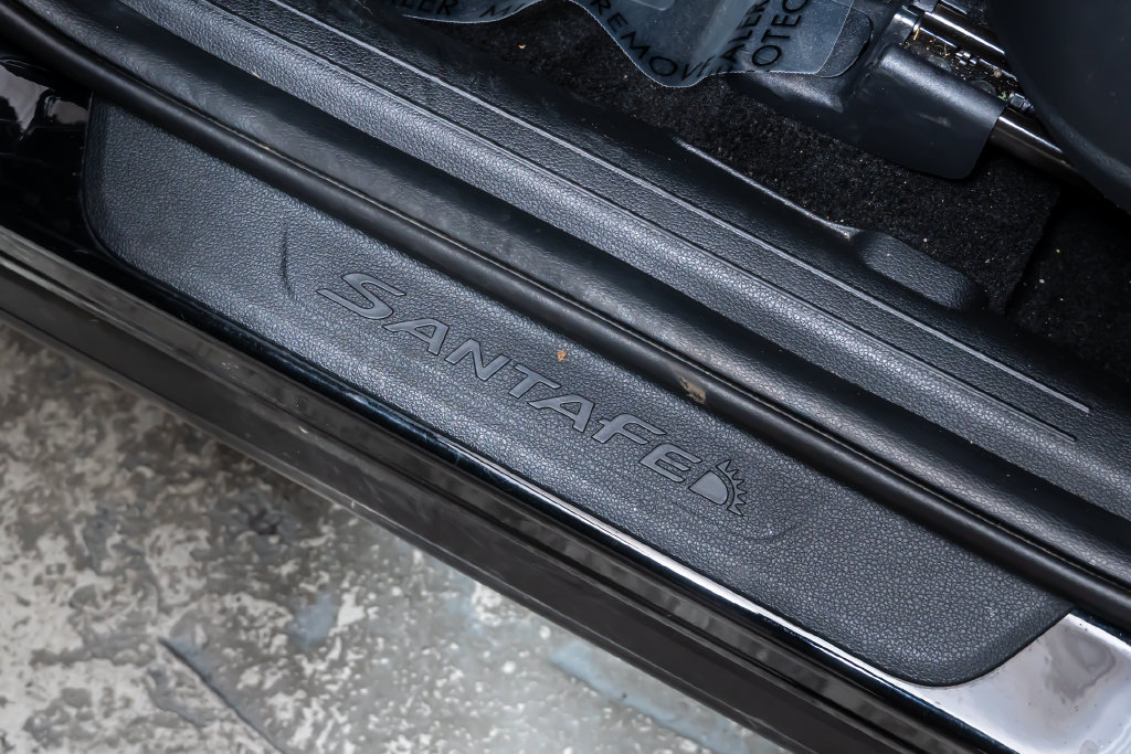 Used 2023 Hyundai Santa Fe Limited AWD/4WD image 24