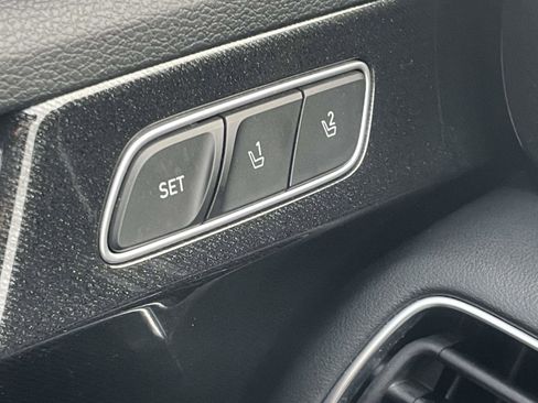 Used 2020 Hyundai Palisade Limited image 11