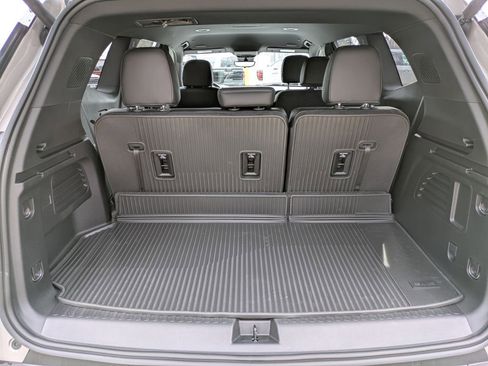 New 2026 GMC Acadia AT4 w/ Luxury Package image 35