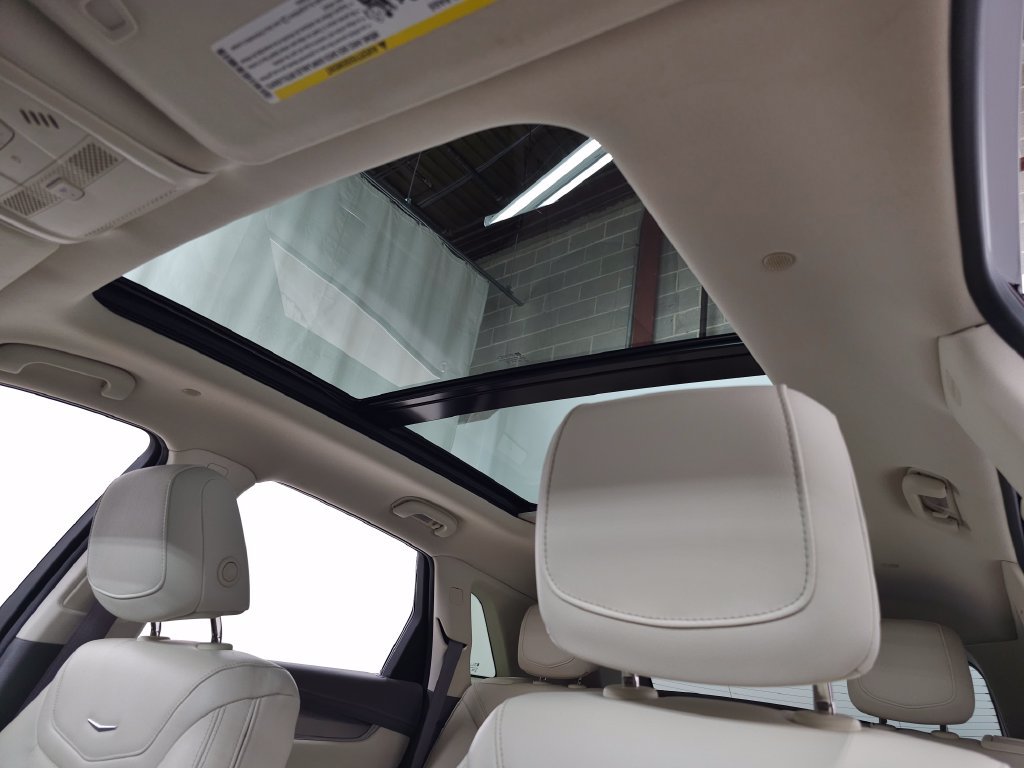 Certified 2023 Cadillac XT5 Premium Luxury AWD/4WD image 18