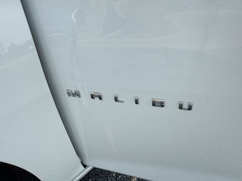 Used 2024 Chevrolet Malibu LT FWD image 30