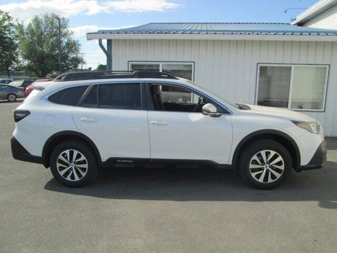 Used 2020 Subaru Outback Premium w/ Popular Package #1 AWD/4WD image 2