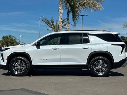 New 2026 Chevrolet Traverse LT w/ Enhanced Driving Package FWD image 7