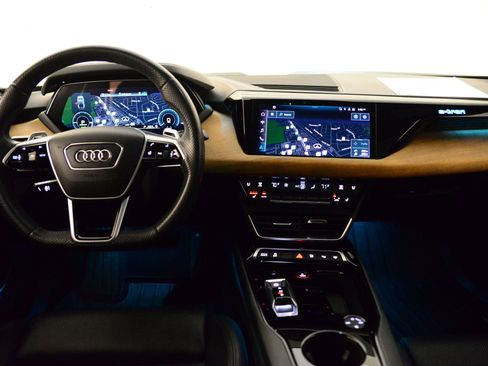 Certified 2023 Audi e-tron GT Prestige w/ Prestige Package image 3