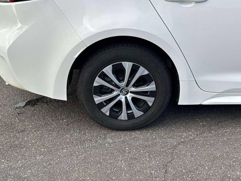 Used 2021 Toyota Corolla LE FWD image 10