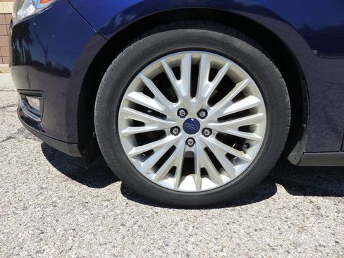 Used 2017 Ford Focus Titanium FWD image 15
