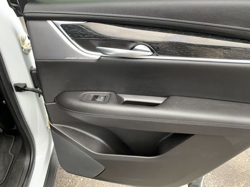 Used 2021 Cadillac XT5 Premium Luxury image 28