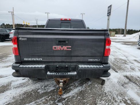 Used 2016 GMC Sierra 2500 Denali w/ Duramax Plus Package image 4