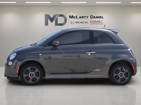 Used 2019 FIAT 500 e FWD image 2
