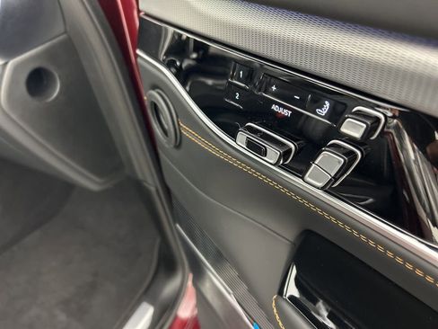 Used 2023 Jeep Grand Wagoneer Series III image 26