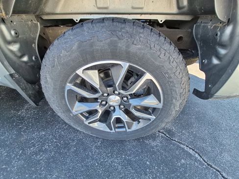 Used 2024 Chevrolet Silverado 1500 LT image 8