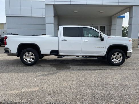 Used 2022 Chevrolet Silverado 3500 LTZ image 6