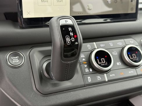 New 2025 Land Rover Defender 110 V8 image 21