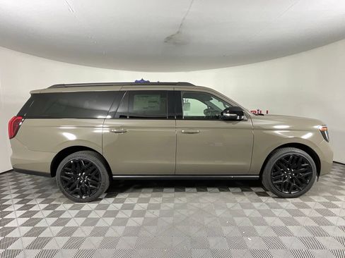 New 2027 Ford Expedition Max Platinum w/ Stealth Performance Package AWD/4WD image 2