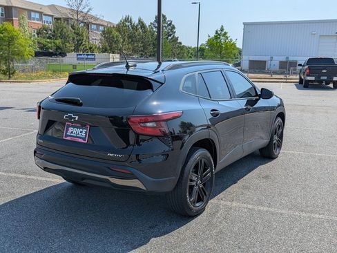Used 2024 Chevrolet Trax ACTIV w/ Driver Confidence Package image 5