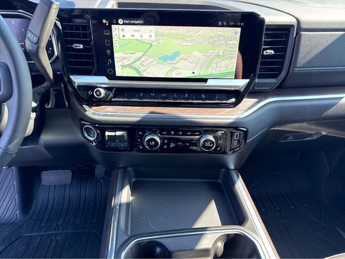 New 2026 GMC Sierra 2500 SLT w/ SLT Premium Package image 12