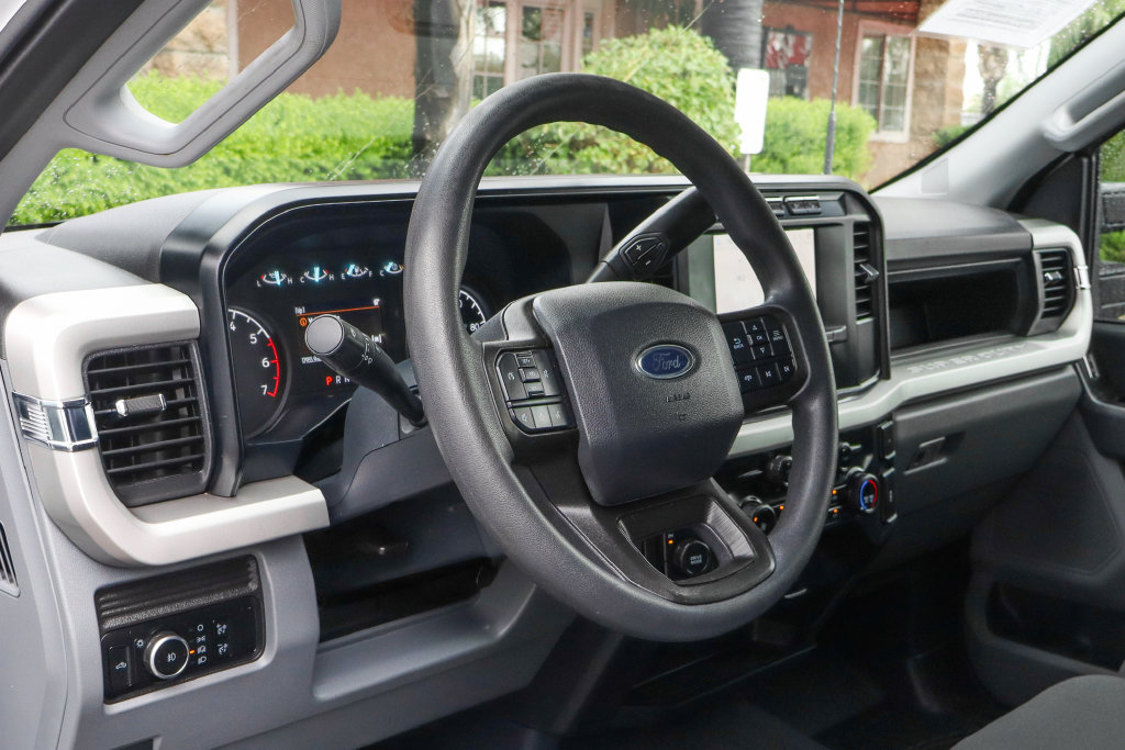 Used 2024 Ford F250 XL w/ STX Appearance Package AWD/4WD image 23