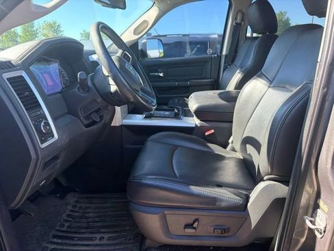 Used 2011 RAM 1500 Sport w/ Sport Premium Group AWD/4WD image 4